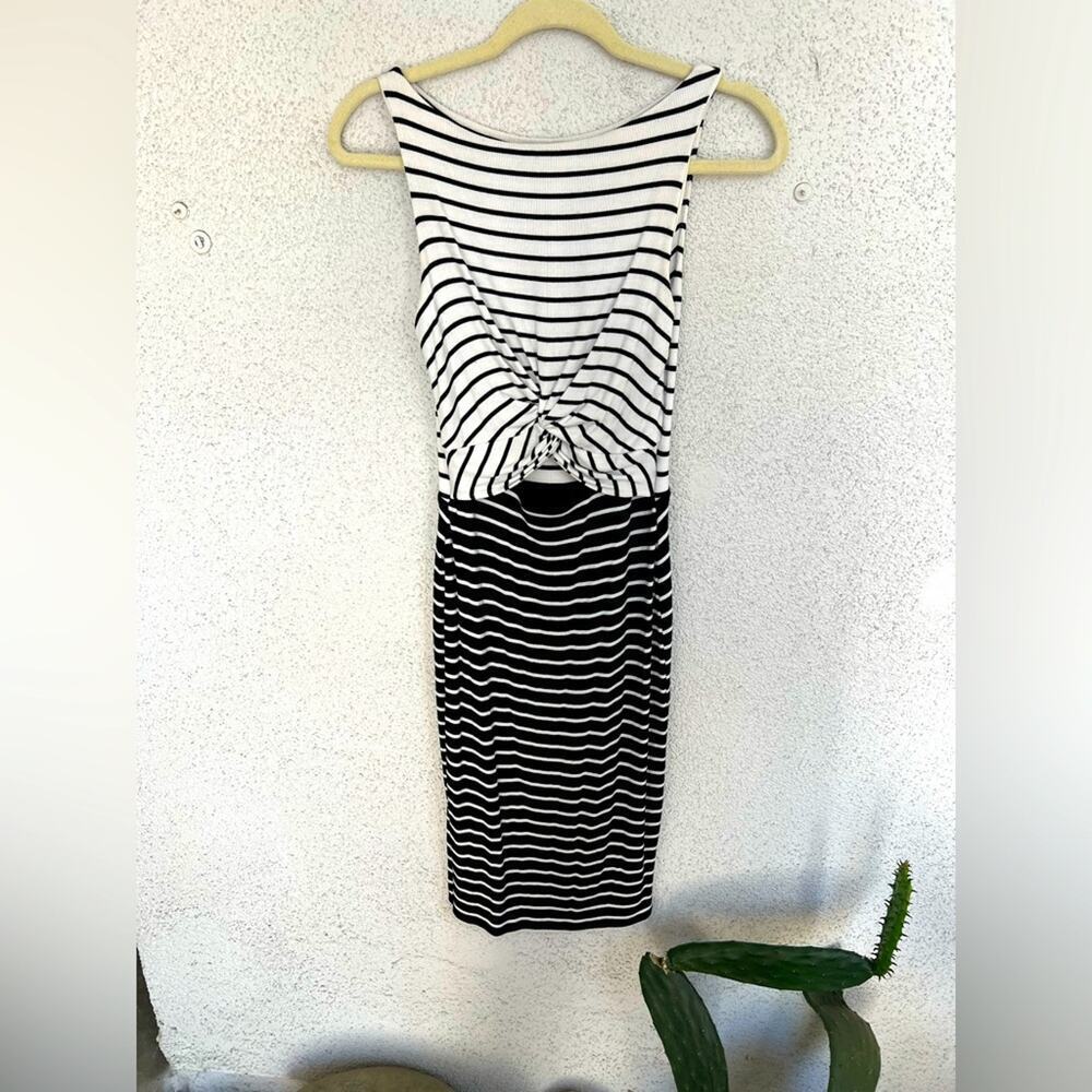 NWOT Bailey 44 balck white rabbit hole Striped Cut Out Midi Dress medium - Picture 5 of 9